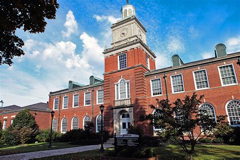 Austin peay state university clarksville - Austin Peay also offers a tuition guarantee, titled the Govs Guarantee, which locks in tuition, fees and housing costs for a student’s first year if they sign up for …